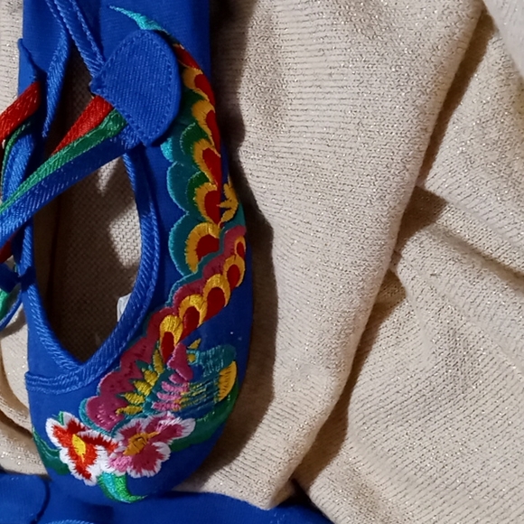 Sandals - Picture 3 of 4